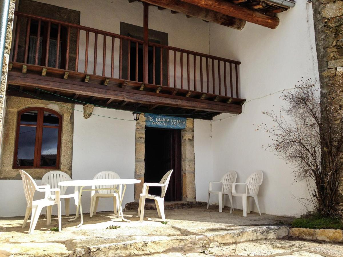Gasthaus La Casa Del Abuelo Hoyos del Espino Exterior foto